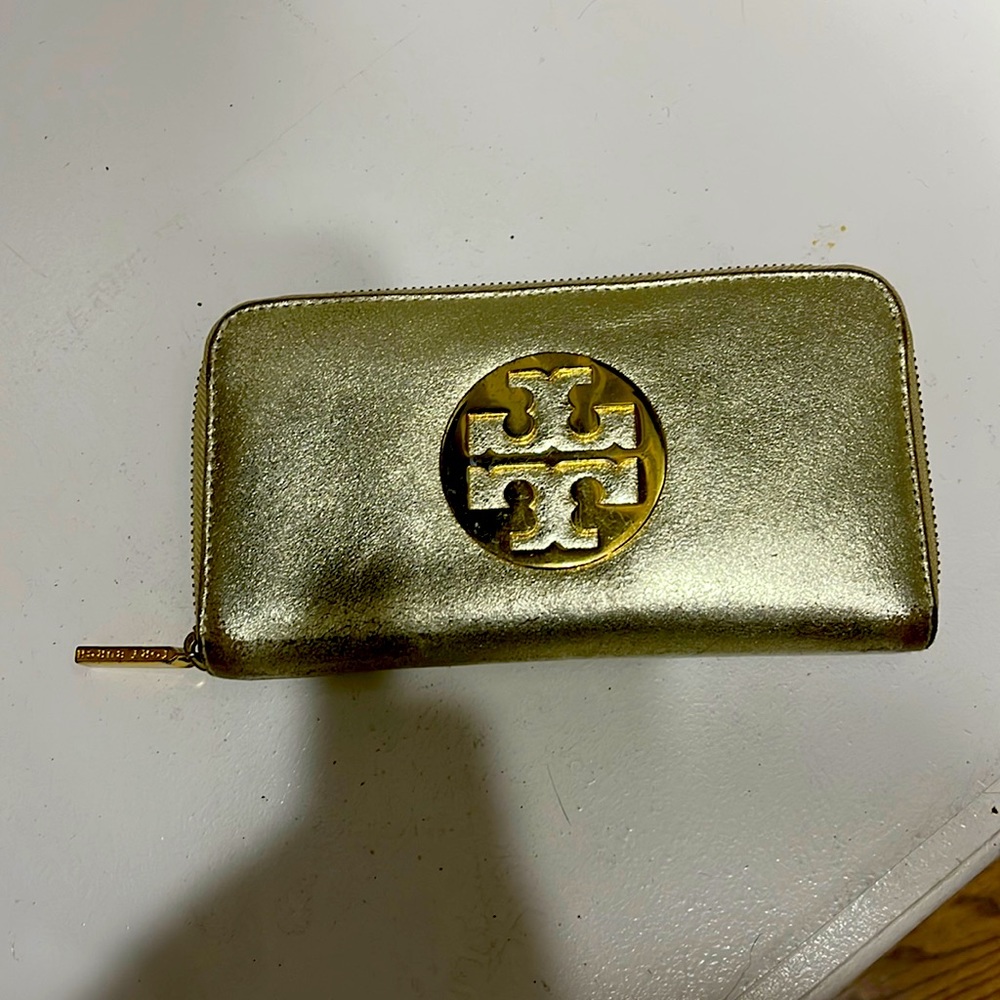 Gold Tory Burch wallet